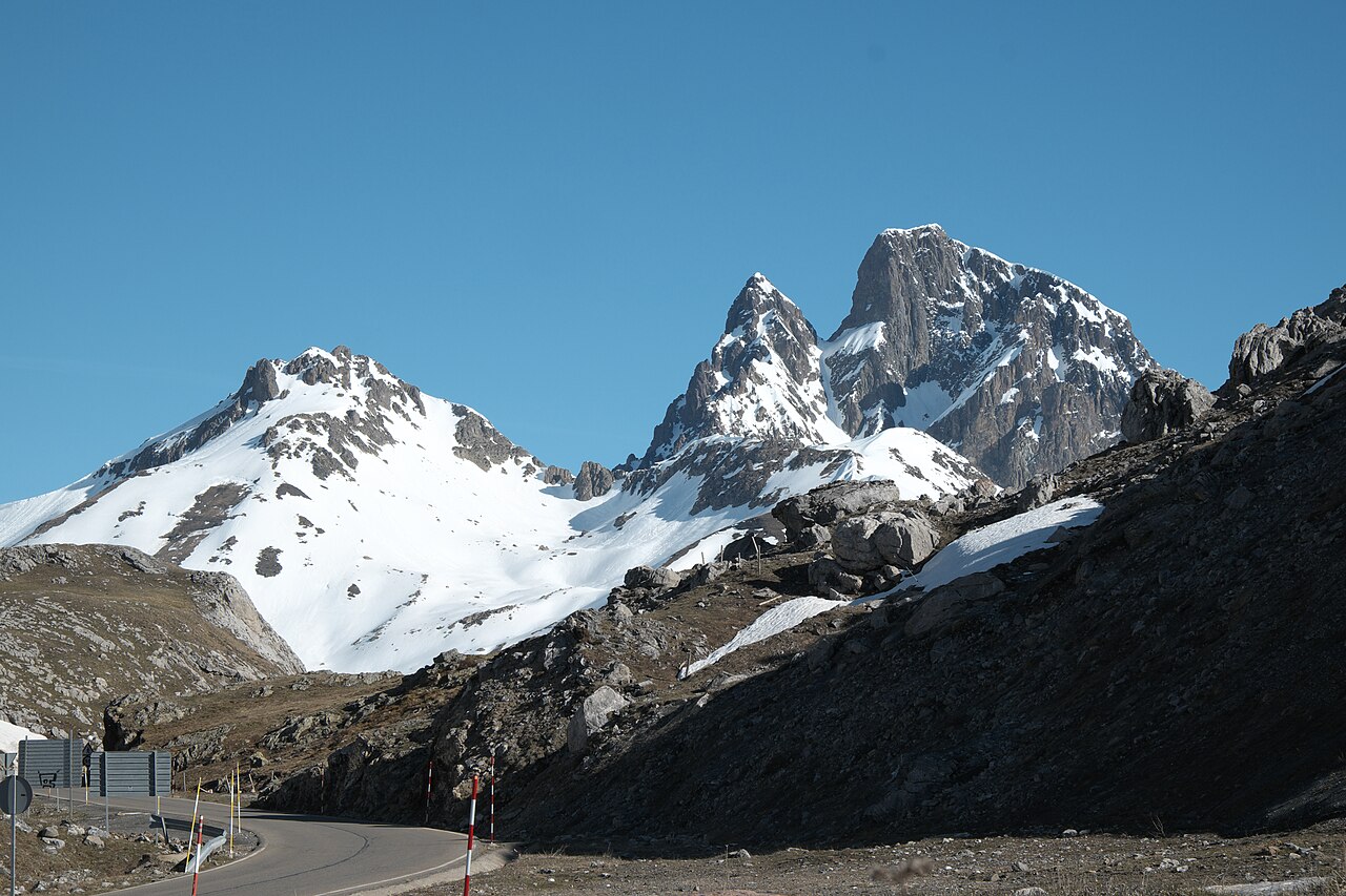 Col du Pourtalet i dolina Ossau (D934)