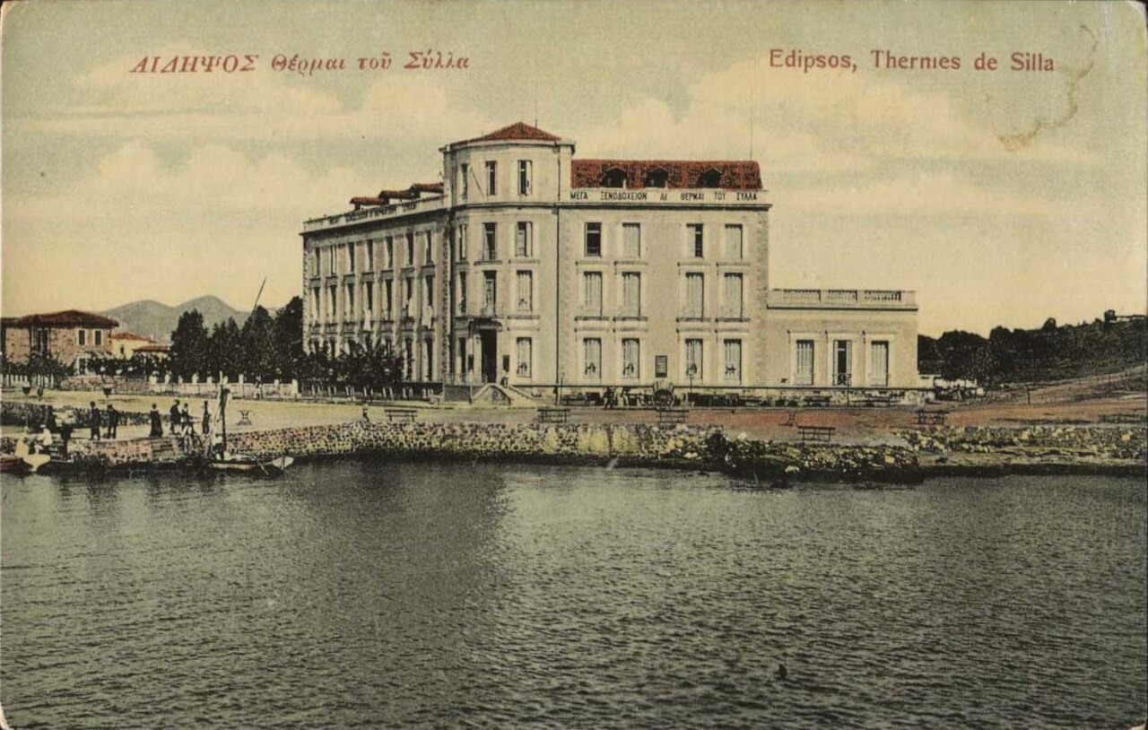 Łaźnie Sulli (Thermae Sylla) nad zatoką na pocztówce z ok. 1910 r.