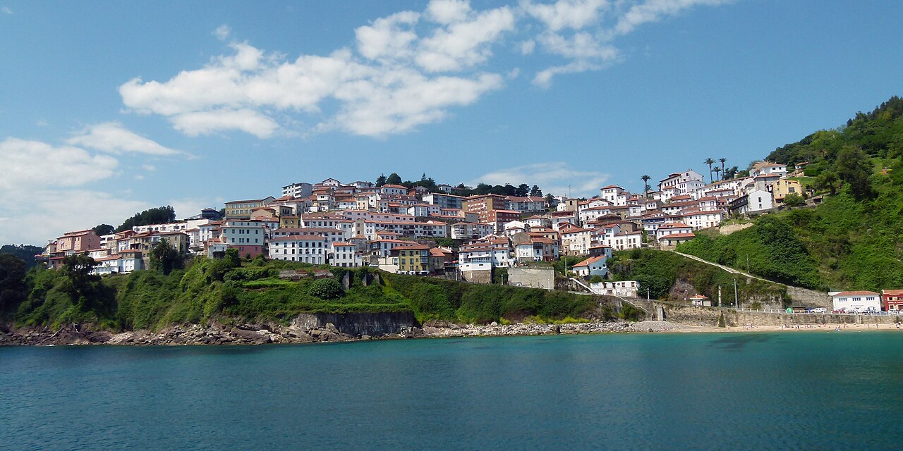 Lastres (Llastres): wieś wielorybników na stoku nad zatoką