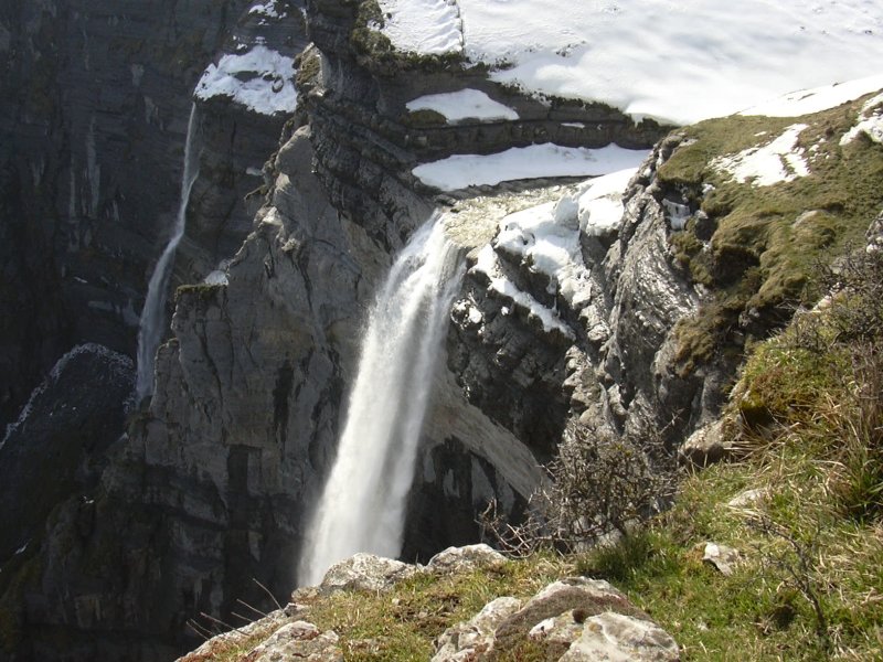 Salto del Nervión (wodospad Nerwionu) i Monte Santiago