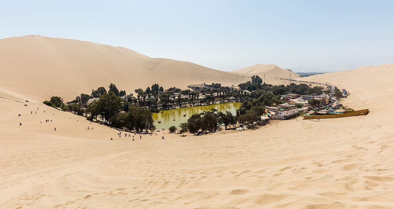 Huacachina: oaza wśród wydm koło Ica