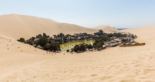 Huacachina: oaza wśród wydm koło Ica