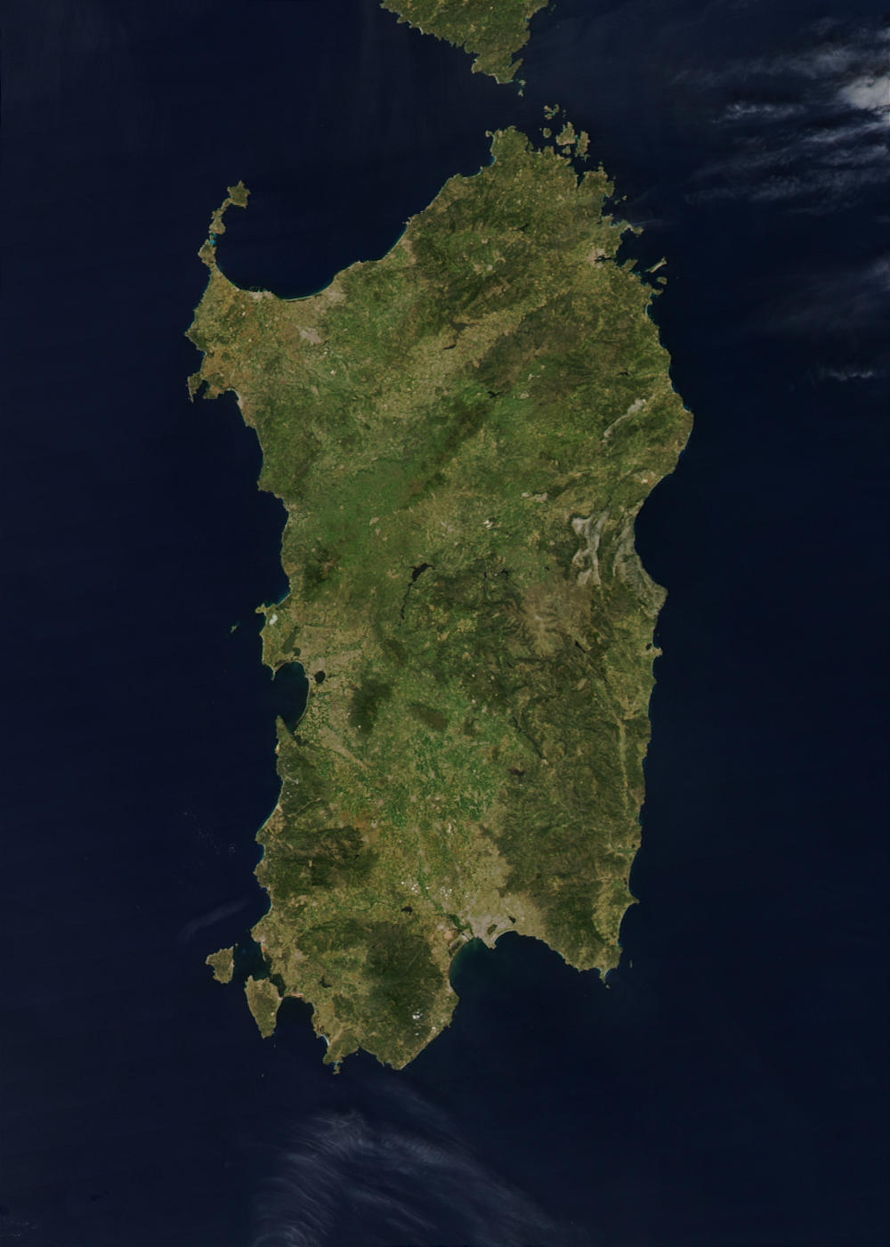 Sardynia z satelity: góry Gennargentu na wschodzie, równina Campidano na południowym zachodzie.