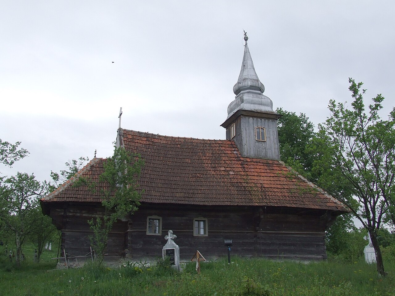 Drewniana cerkiew w Hinchiriș w okręgu Bihor